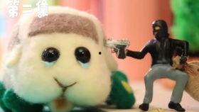 豚鼠吃瓜的视频,萌态十足引网友热议  第2张