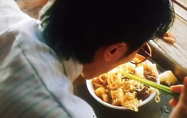 搭台演戏吃瓜,揭秘娱乐圈幕后风云